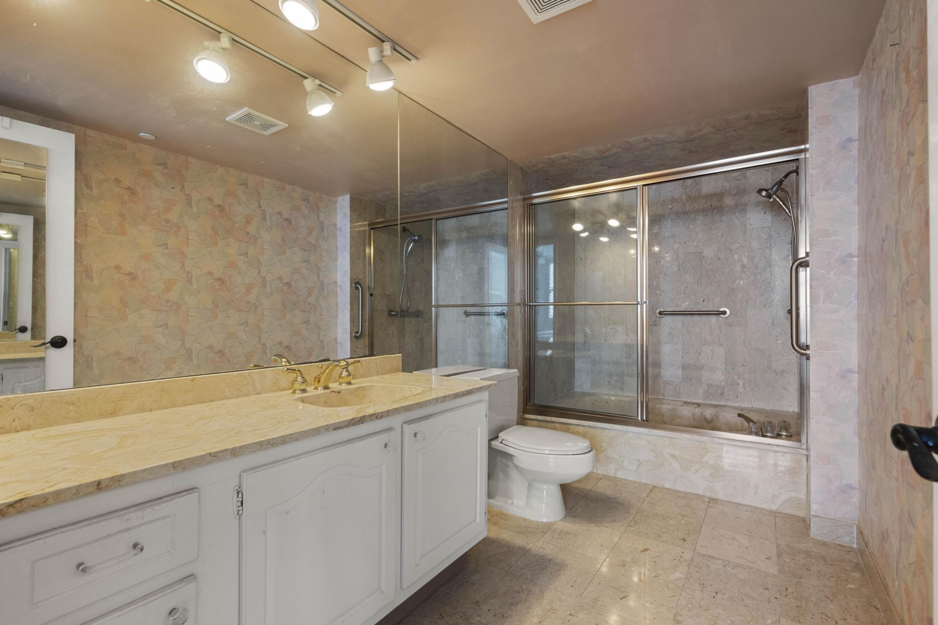 500 Ocean Drive, Unit E-8c, Juno Beach, FL 33408 Photo