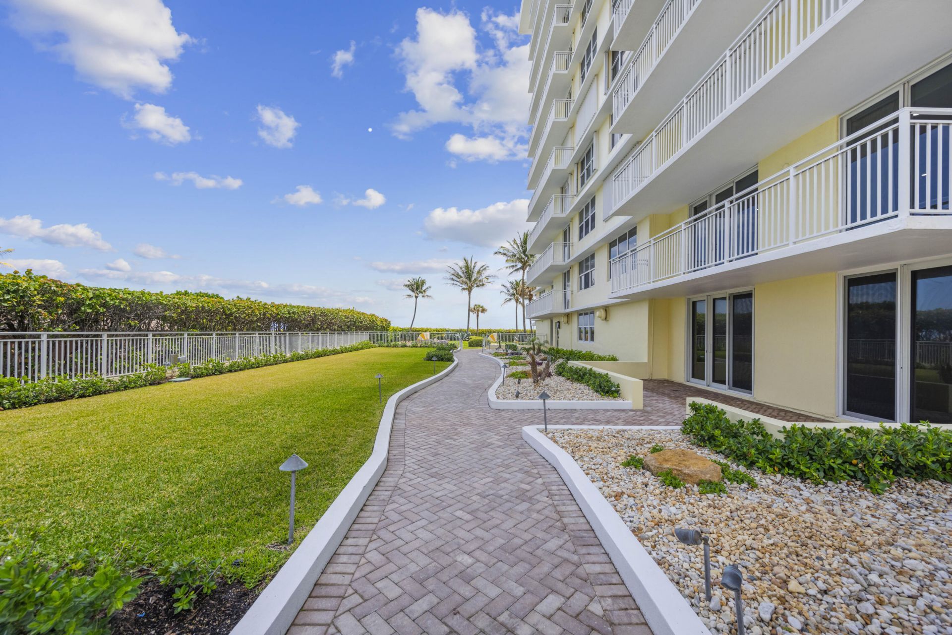500 Ocean Drive, Unit E-8c, Juno Beach, FL 33408 Photo