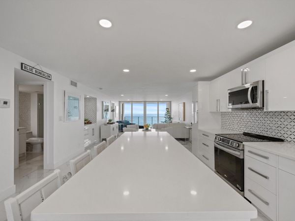 900 Ocean Drive, Unit 504, Juno Beach, FL 33408