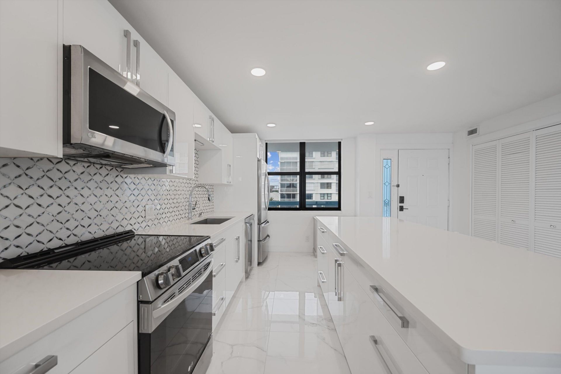 900 Ocean Drive, Unit 504, Juno Beach, FL 33408 Photo