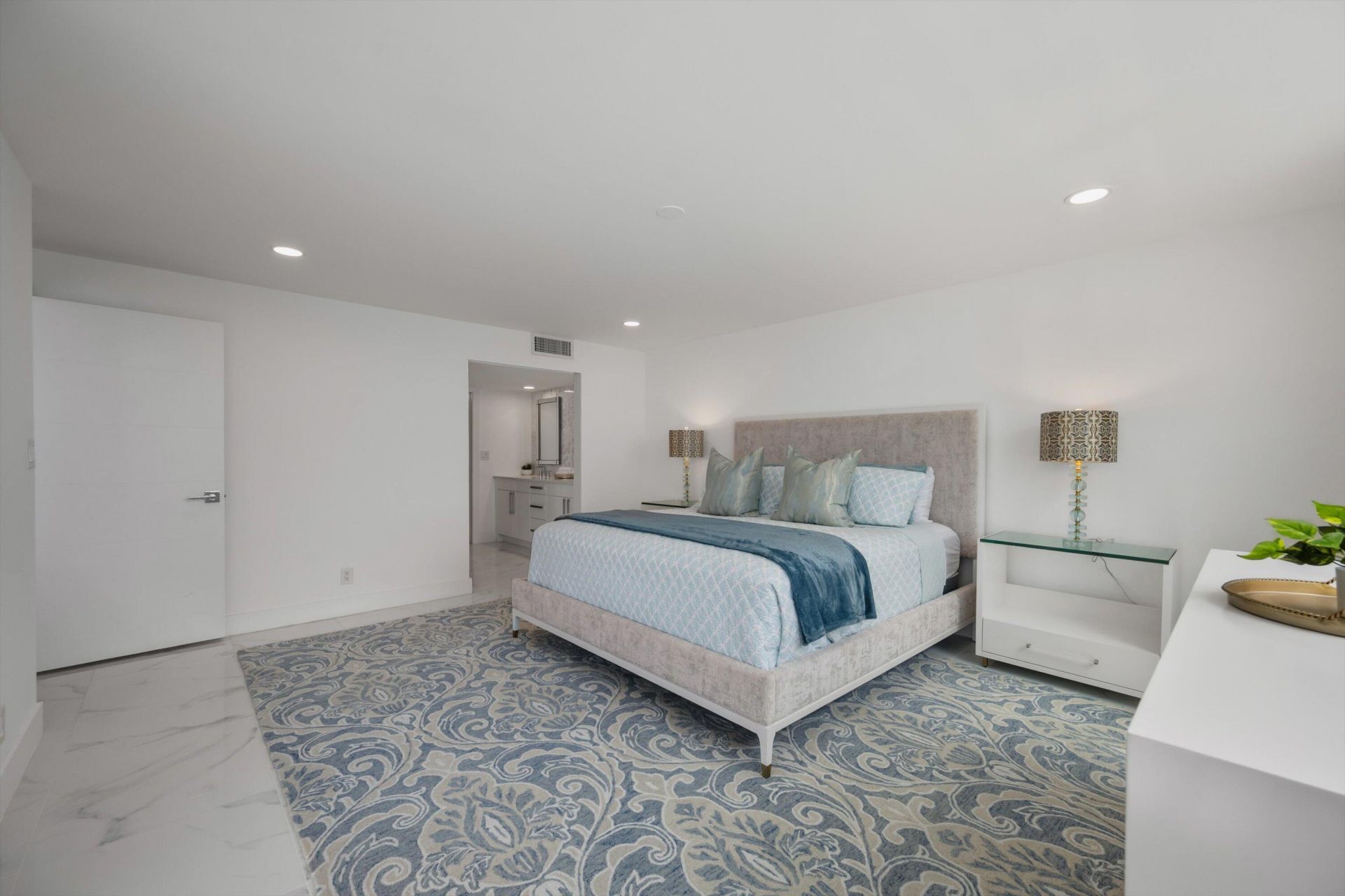 900 Ocean Drive, Unit 504, Juno Beach, FL 33408 Photo