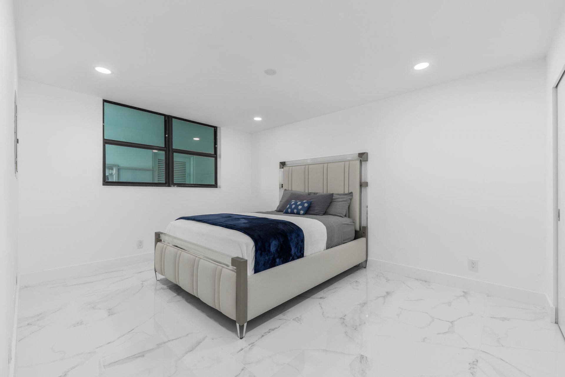 900 Ocean Drive, Unit 504, Juno Beach, FL 33408 Photo