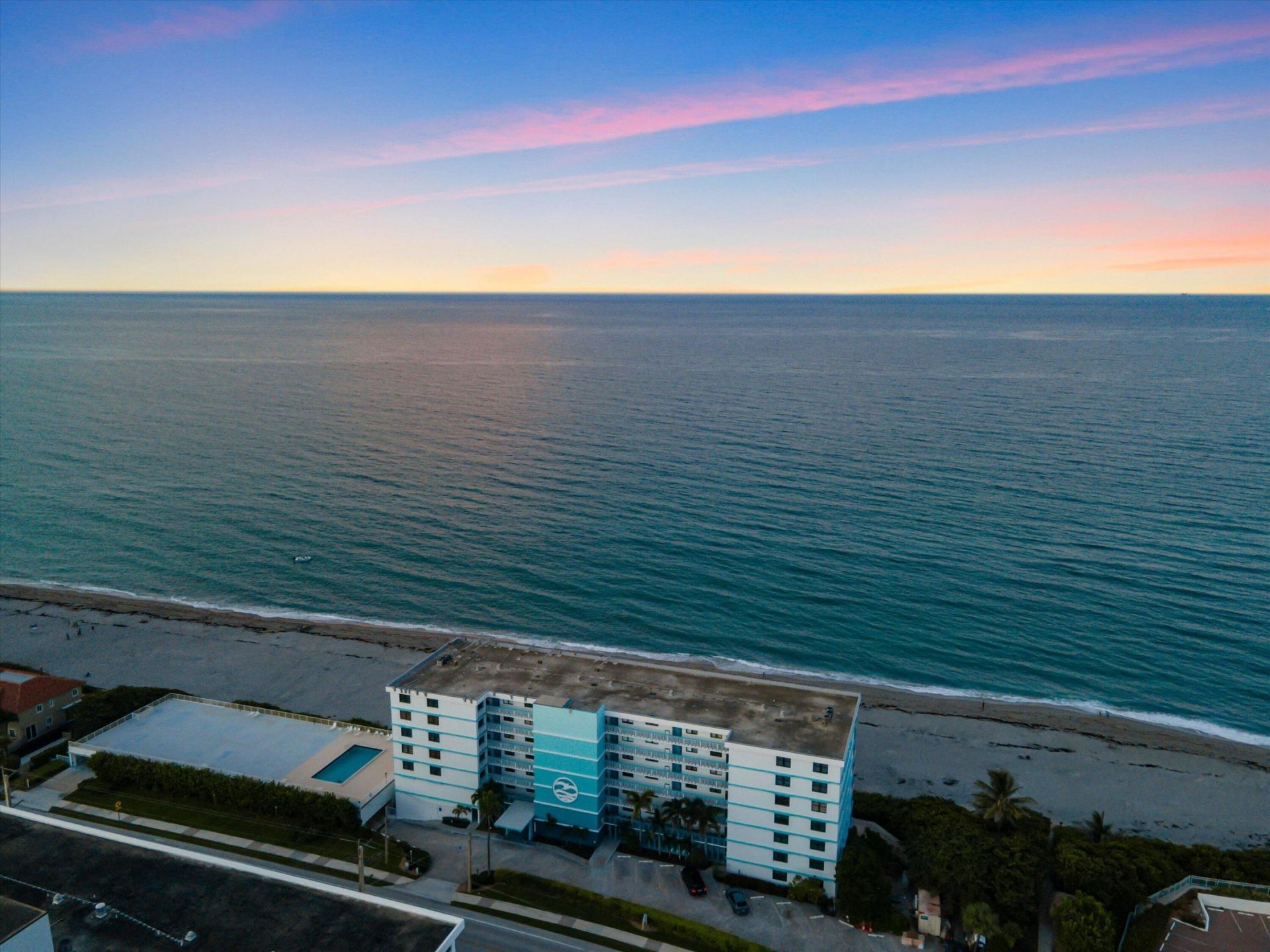 900 Ocean Drive, Unit 504, Juno Beach, FL 33408 Photo