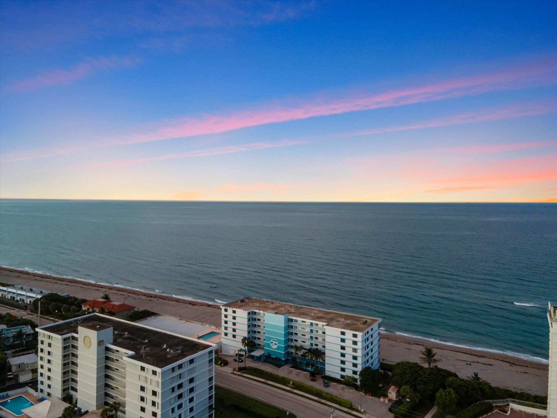 900 Ocean Drive, Unit 504, Juno Beach, FL 33408 Photo