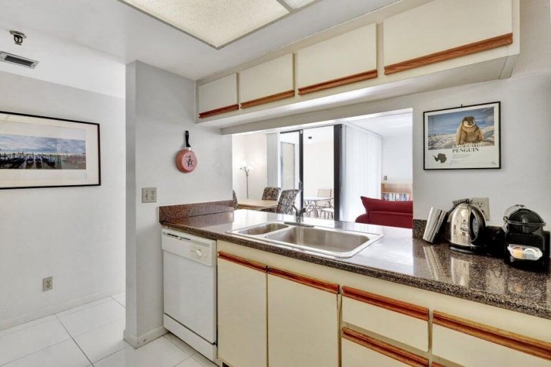 1915 Lavers Circle, Unit E103, Delray Beach, FL 33444 Photo