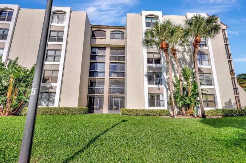 1915 Lavers Circle, Unit E103, Delray Beach, FL 33444 Photo