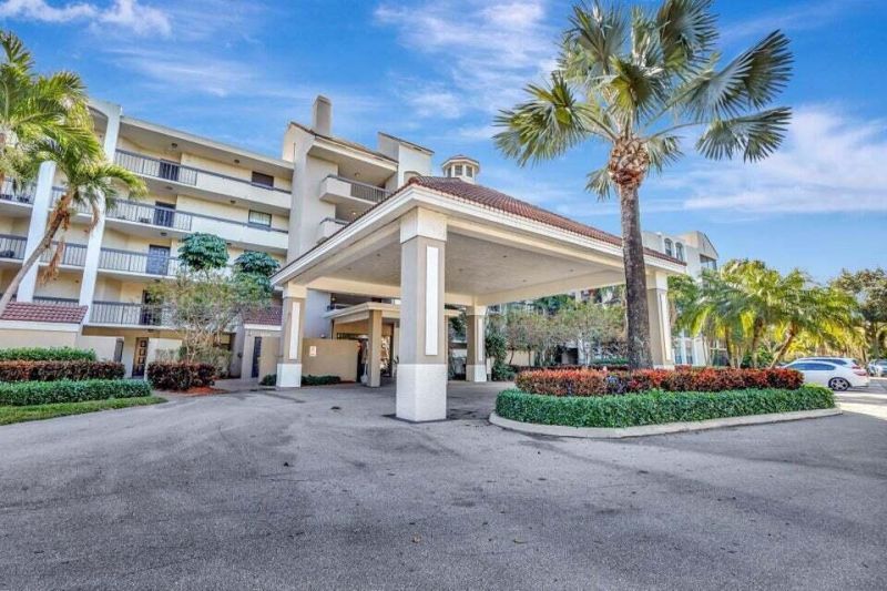 1915 Lavers Circle, Unit E103, Delray Beach, FL 33444 Photo