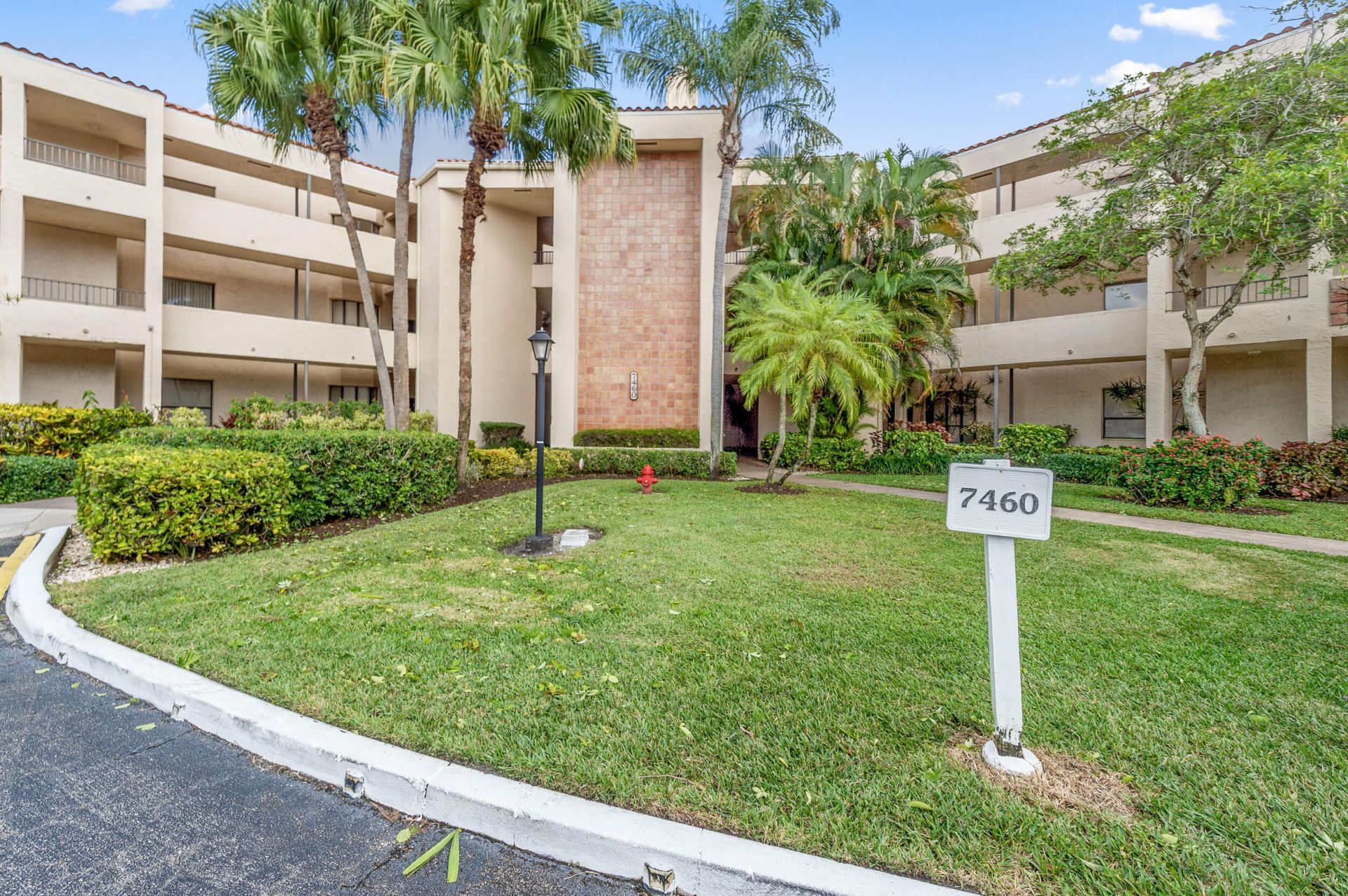 7460 La Paz Boulevard, Unit 304, Boca Raton, FL 33433 Photo