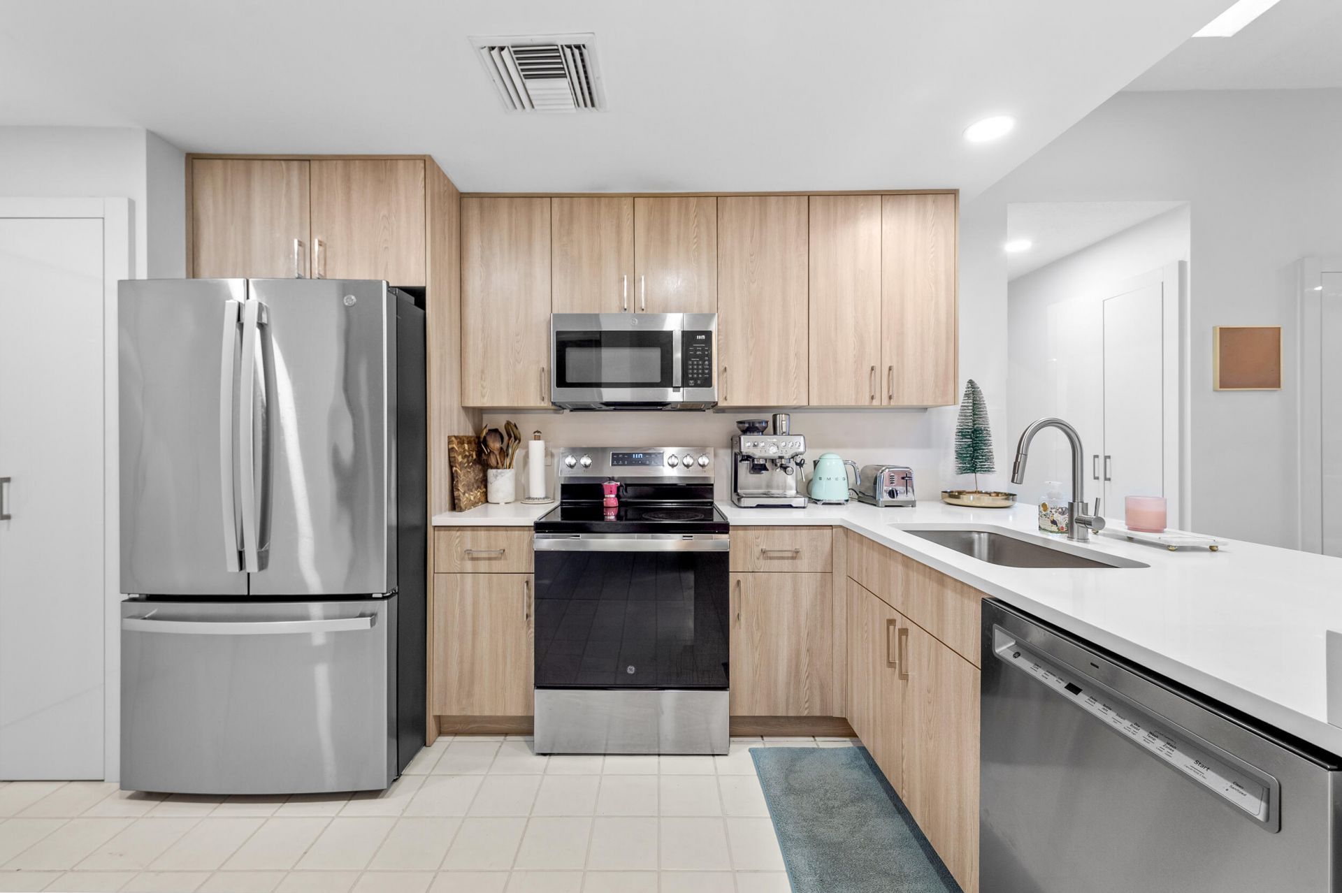 7460 La Paz Boulevard, Unit 304, Boca Raton, FL 33433 Photo