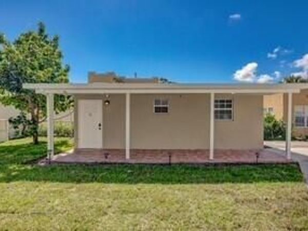 4710 Garden Avenue, Unit 1 Rear, West Palm Beach, FL 33405