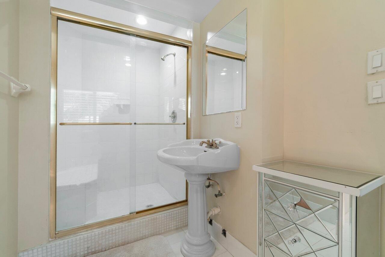 3 Ocean Lane, Palm Beach, FL 33480 Photo