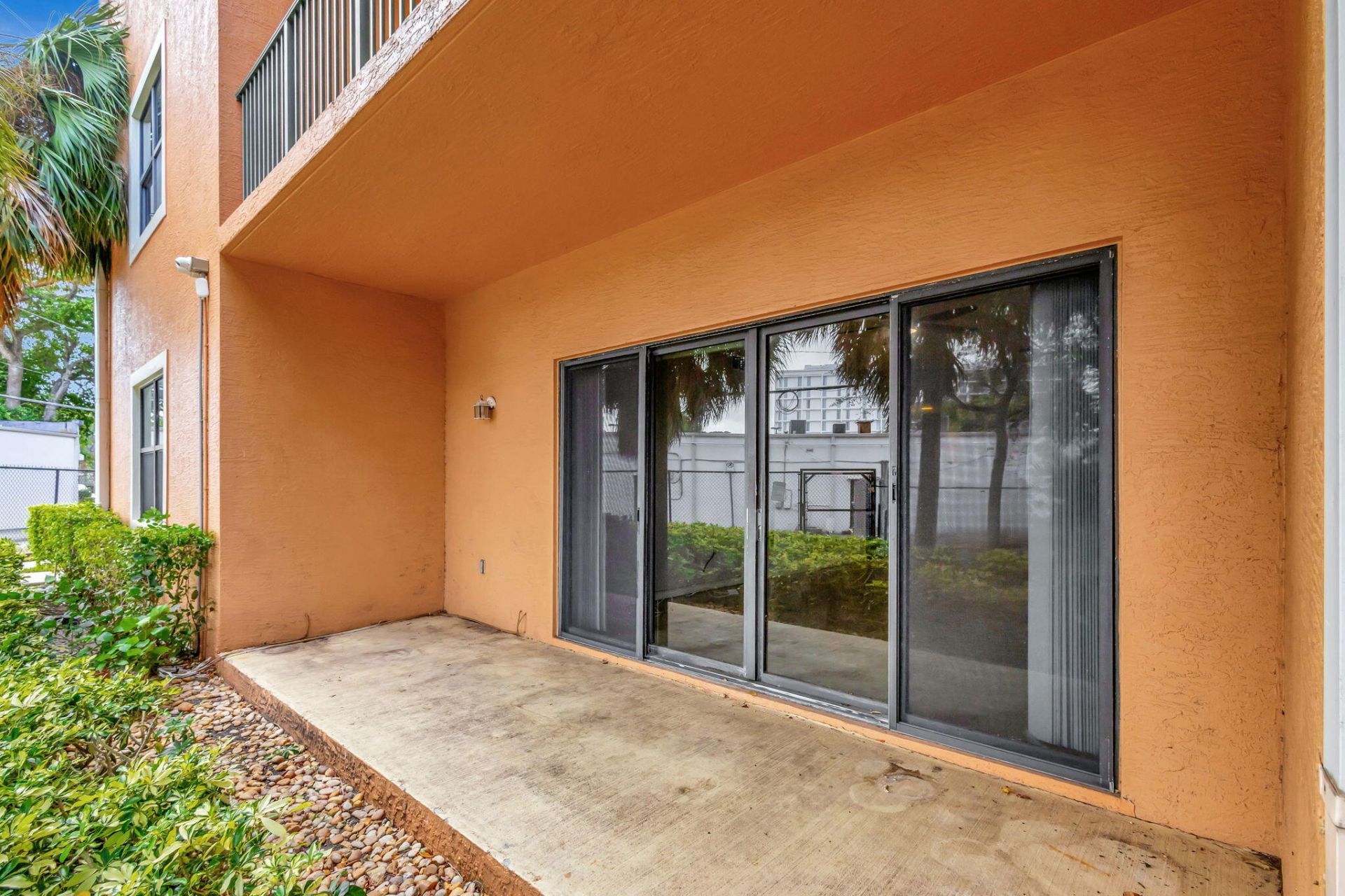 1620 Presidential Way, Unit 110, West Palm Beach, FL 33401 Photo