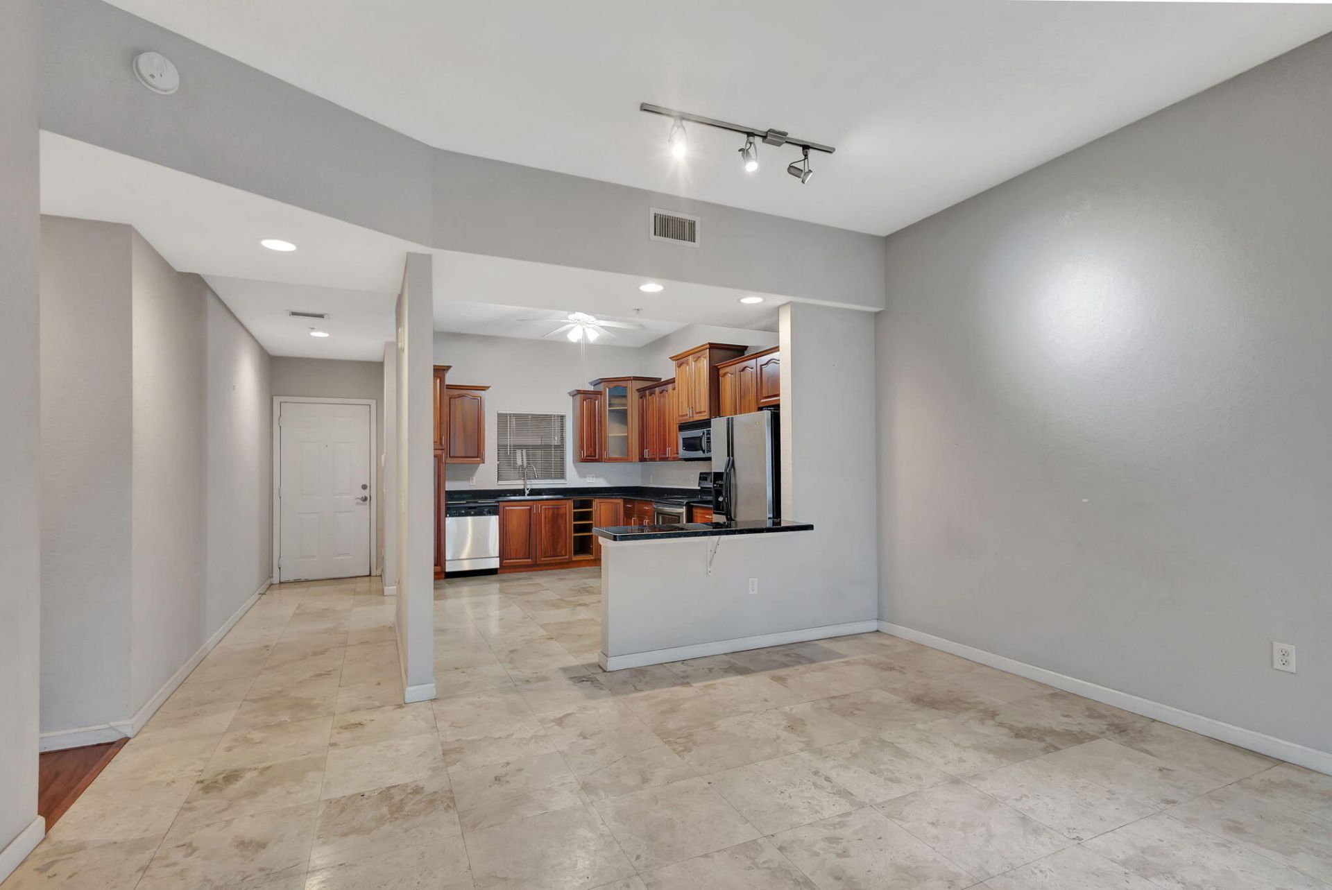 1620 Presidential Way, Unit 110, West Palm Beach, FL 33401 Photo