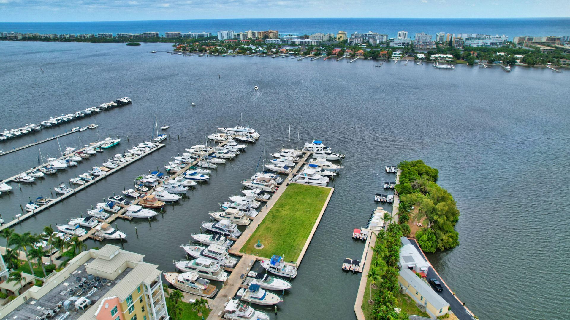 802 W Windward Way, Unit 304, Lantana, FL 33462 Photo