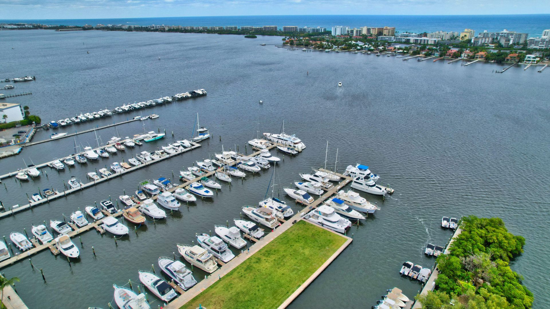 802 W Windward Way, Unit 304, Lantana, FL 33462 Photo