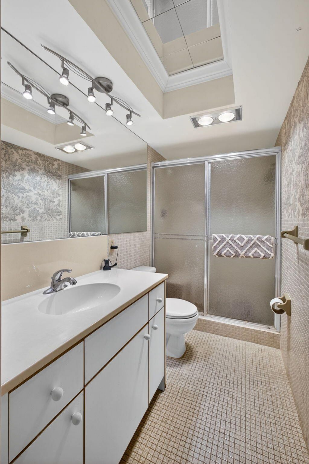 907 Marina Drive, Unit 404, North Palm Beach, FL 33408 Photo