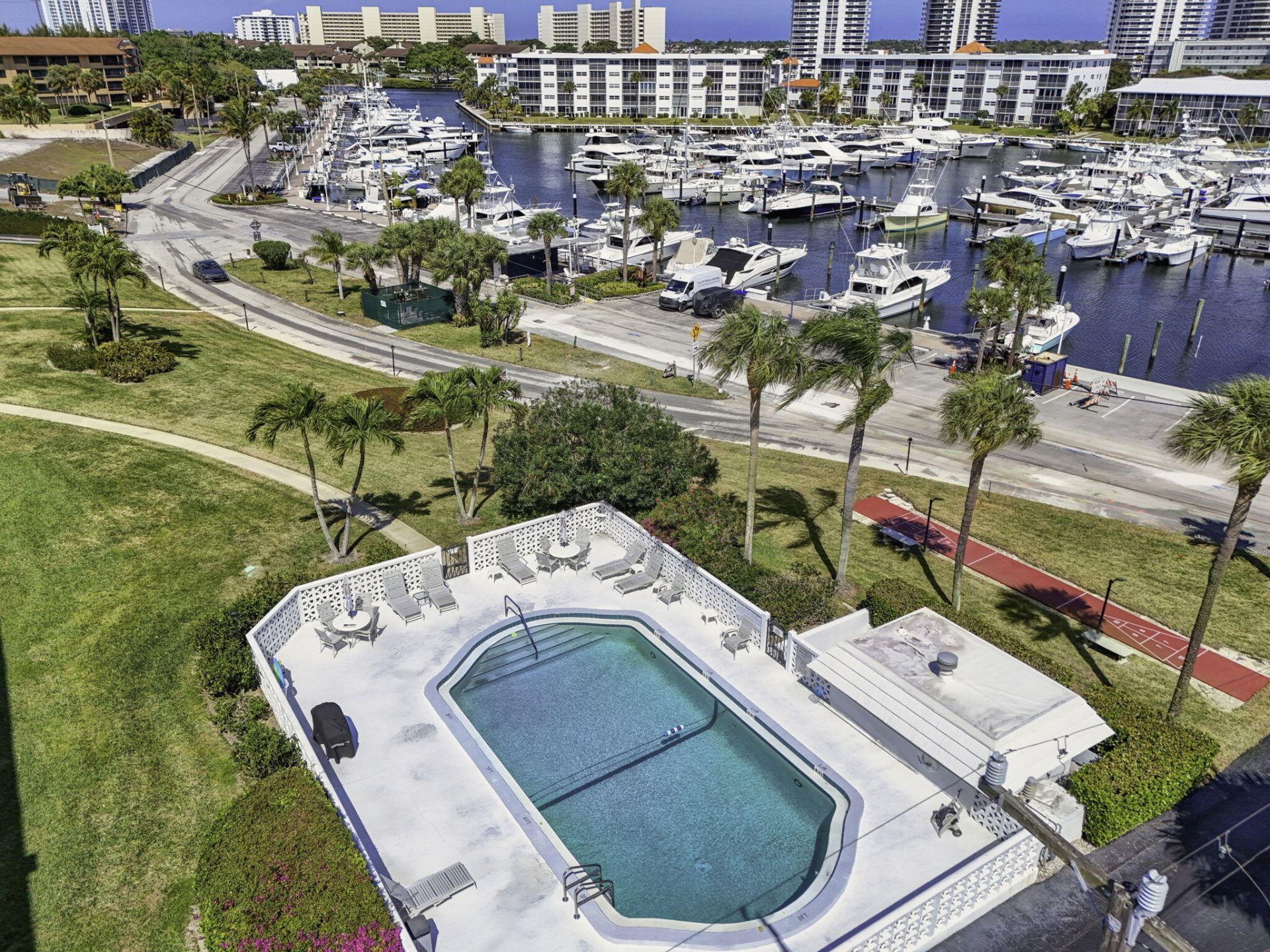 907 Marina Drive, Unit 404, North Palm Beach, FL 33408 Photo