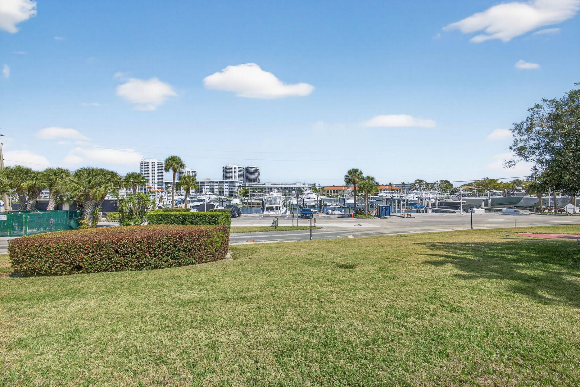 907 Marina Drive, Unit 404, North Palm Beach, FL 33408 Photo