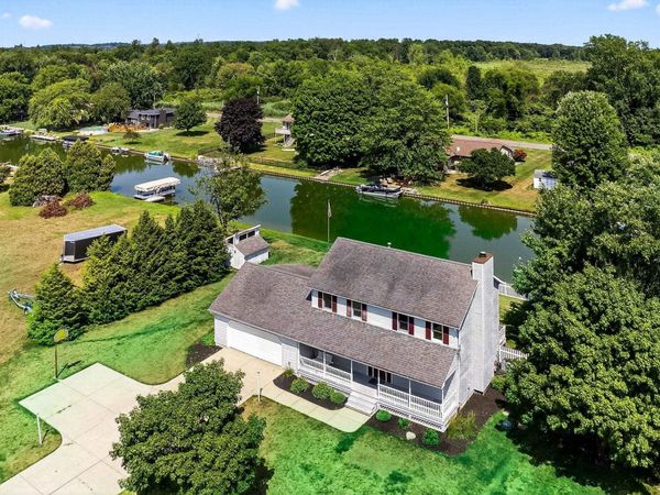 51268 Channel Court, Elkhart, IN 46514