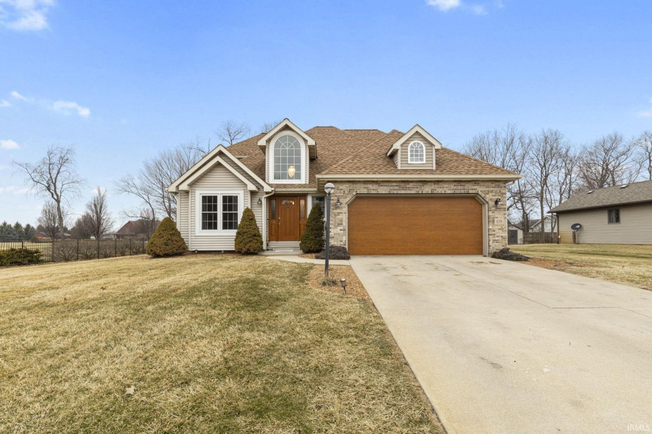 108 E Deerwood Court, Warsaw, IN 46582 Main Photo