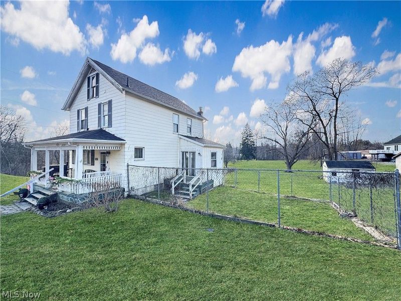 1047 Howell Avenue , East Palestine, OH 44413 Photo 3