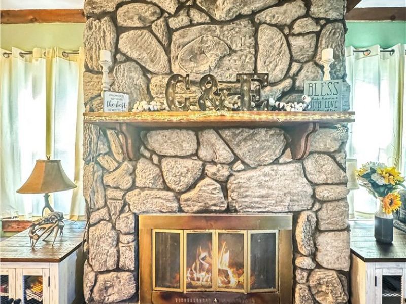 1047 Howell Avenue , East Palestine, OH 44413 Photo 6