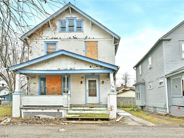 642 St Clair Avenue , Warren, OH 44483