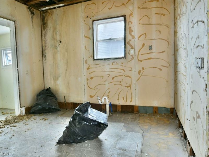 642 St Clair Avenue , Warren, OH 44483 Photo 21