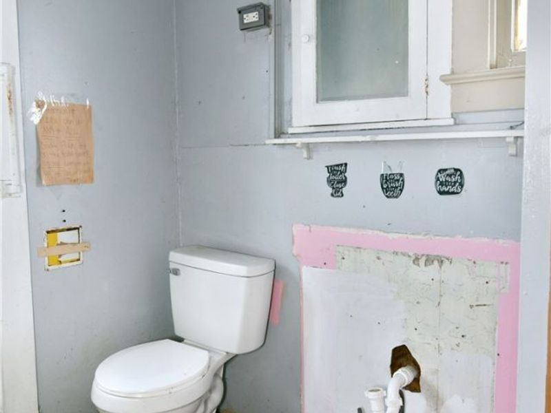 642 St Clair Avenue , Warren, OH 44483 Photo 38