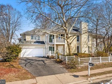 47672 PENNRUN WAY, STERLING, VA 20165