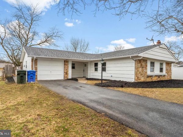 111 HAZELWOOD CIRCLE, WILLINGBORO, NJ 08046