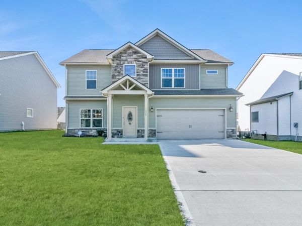 1424 Kingbird Dr , Clarksville, TN 37040