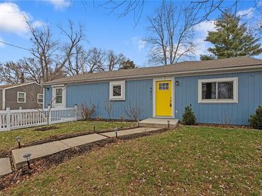 4811 NW Northmoor Street, Northmoor, MO 64151