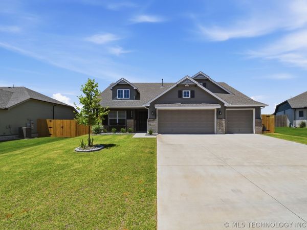2906 W Albuquerque Place, Broken Arrow, OK 74011