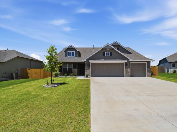 2906 W Albuquerque Place, Broken Arrow, OK 74011
