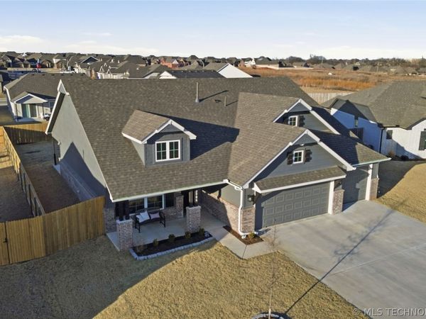 2906 W Albuquerque Place, Broken Arrow, OK 74011