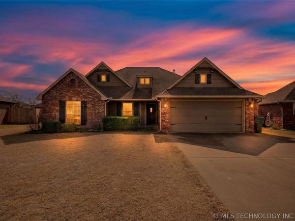 12428 E 128th Street N, Collinsville, OK 74021