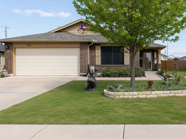 507 Luna Vista DR, Hutto, TX 78634