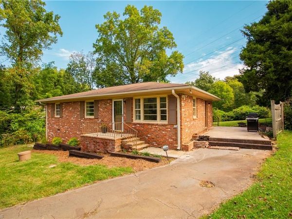 581 Clyde Drive, Winston-Salem, NC 27104