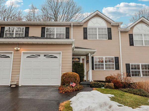 3 Springwood Lane , Huntington, NY 11743