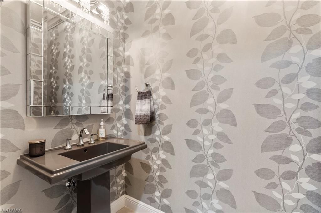 10102 Palazzo Dr, Naples, FL 34119 Photo