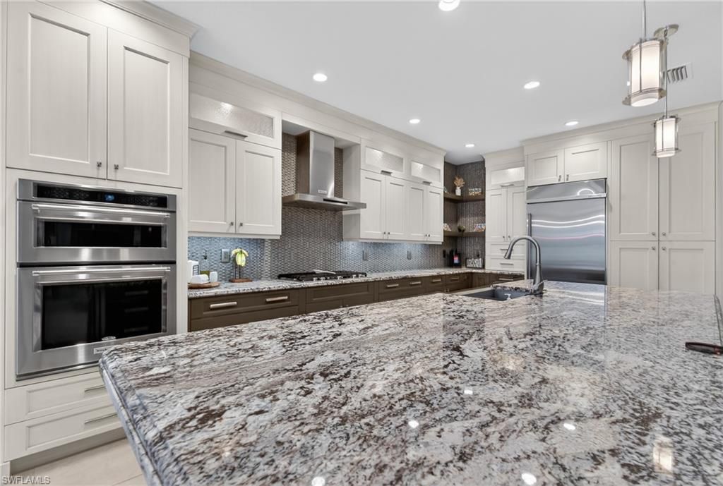 10102 Palazzo Dr, Naples, FL 34119 Photo