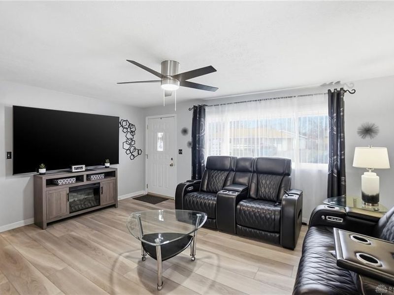 4642 Kautz Drive, Huber Heights, OH 45424 Photo 5