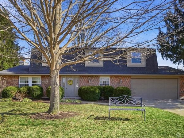 1800 Washington Creek Lane, Dayton, OH 45458