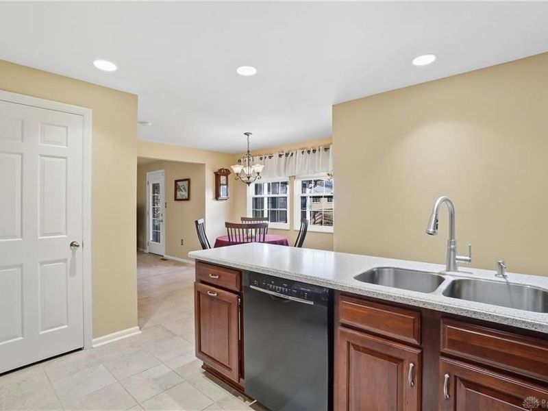 1800 Washington Creek Lane, Dayton, OH 45458 Photo 14