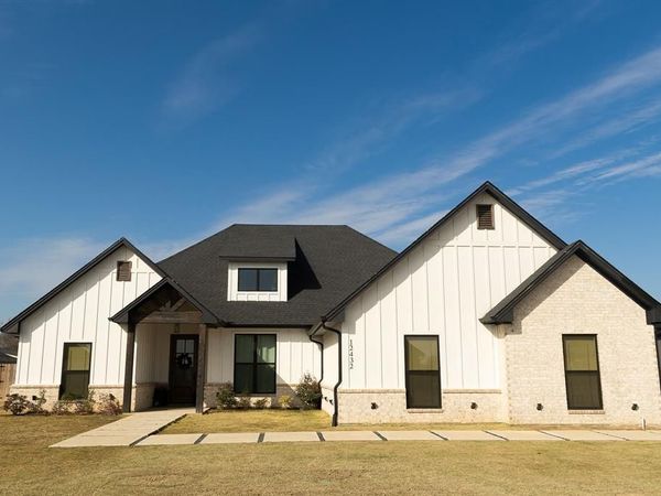 12432 Maplewood Drive, Lindale, TX 75771