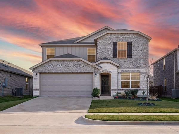 1024 Vernon Drive, Aubrey, TX 76227