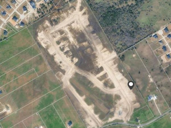 6450 McChesney Drive , Midlothian, TX 76065