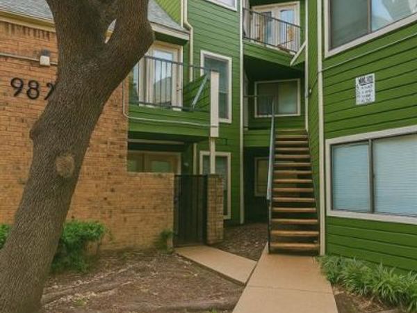 9823 Walnut Street , Unit 307, Dallas, TX 75243