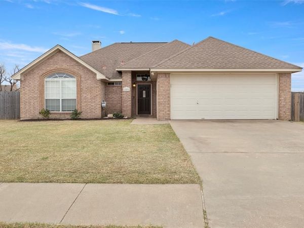 209 Mourning Dove Lane, Krum, TX 76249